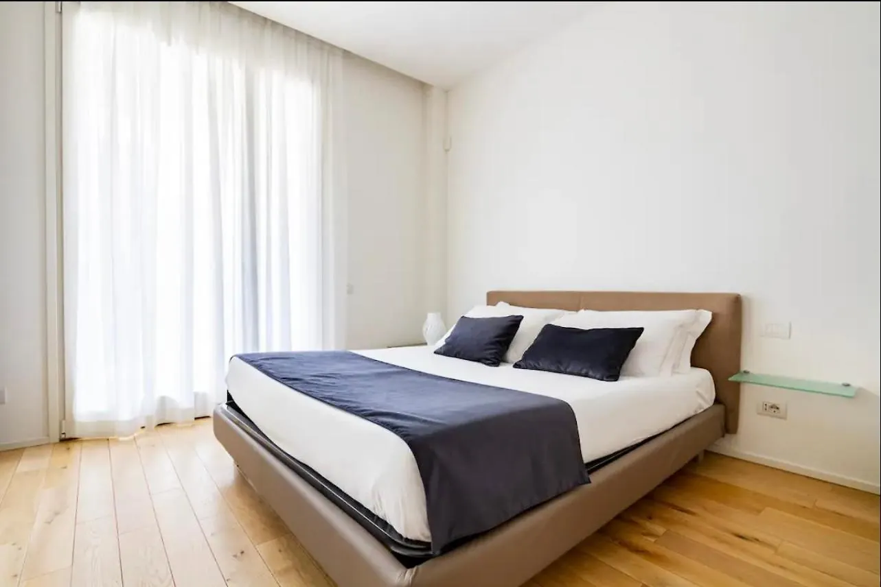 Luxury Apartment Milan Central